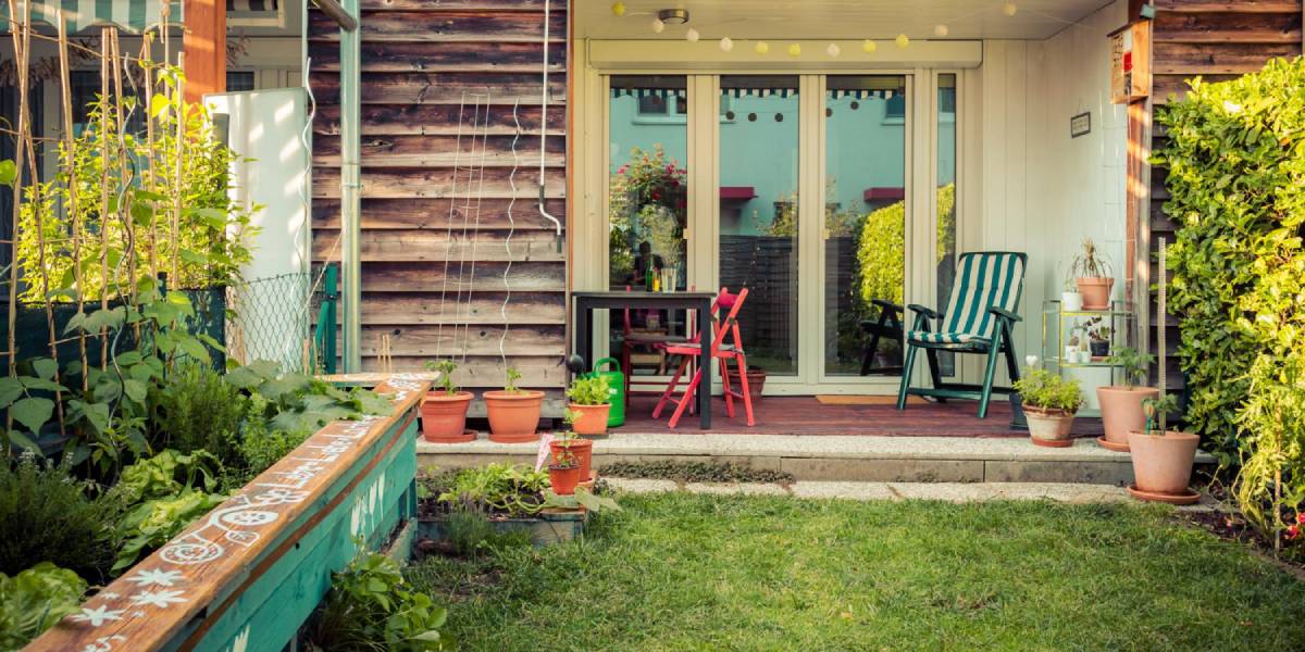 Sparkling Space - Small Patio Design Ideas